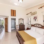 Villa Katina *